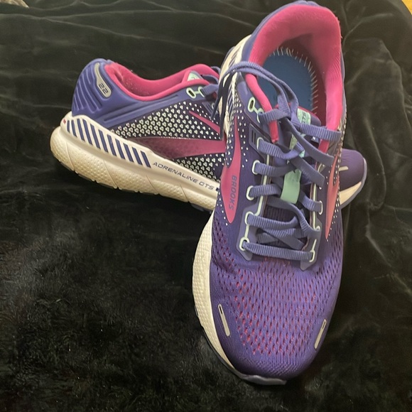 Brooks Shoes - Brooks Sneakers